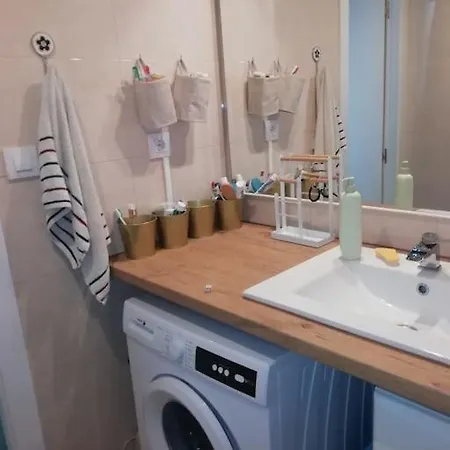 Double With Inside Window In Shared * Barcelona