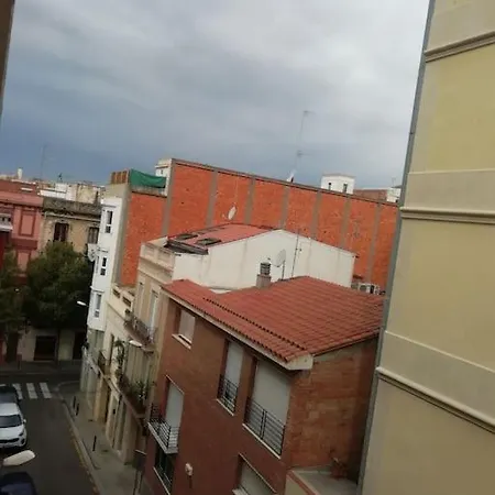 Apartman Double With Inside Window In Shared