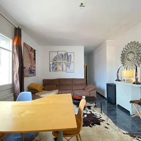 Double With Inside Window In Shared Barcelona