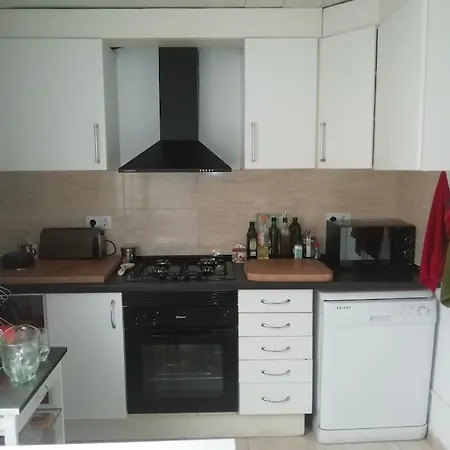 Double With Inside Window In Shared דירה ברצלונה